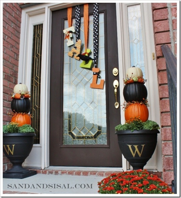 Creepy & Cool Halloween Door Decorations For 2022 - picture 5