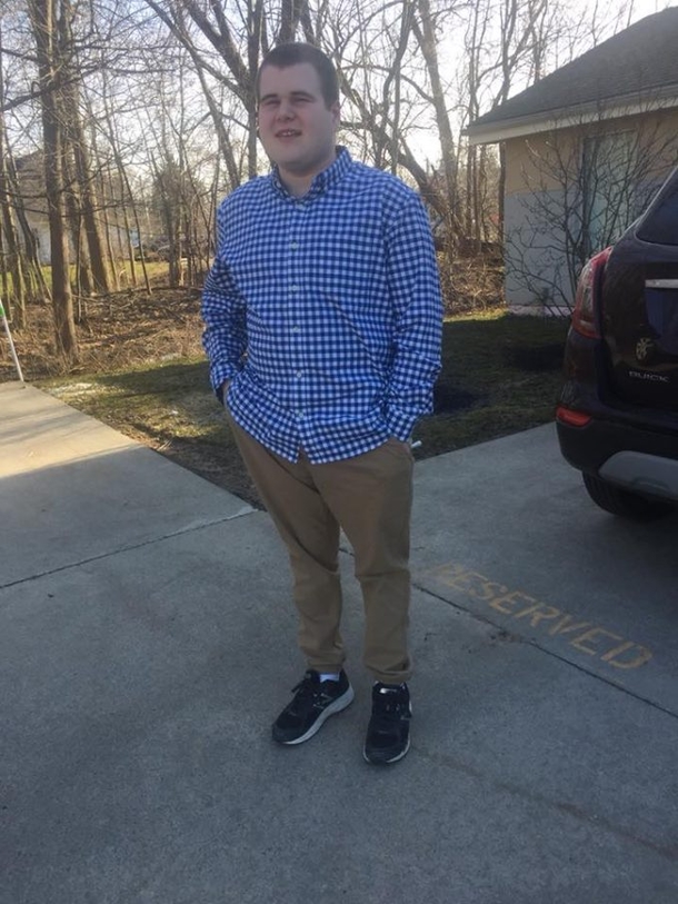 Dad Asks Autistic Son To Get Menu From Restaurant, Shocked To See How He’s Treated - picture 4
