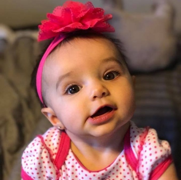Dad delivers his baby girl's medication to ex – heart breaks once he steps into apartment - picture 5