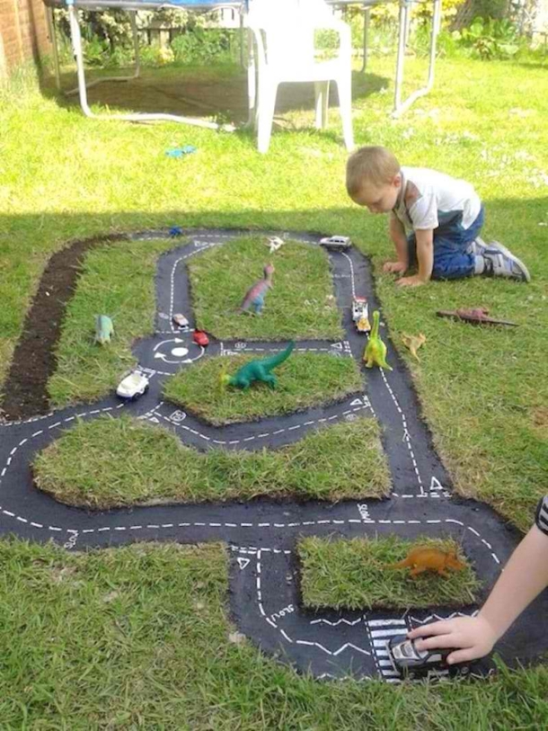Dad Digs Out A Strange Shape In Their Backyard, But What He Ends Up Making Is Brilliant… - picture 4