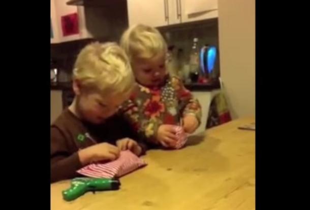 Dad Gives His Kids "Worst Christmas Gifts Ever". Their Responses Are Warming Heart All Over The Internet - picture 3