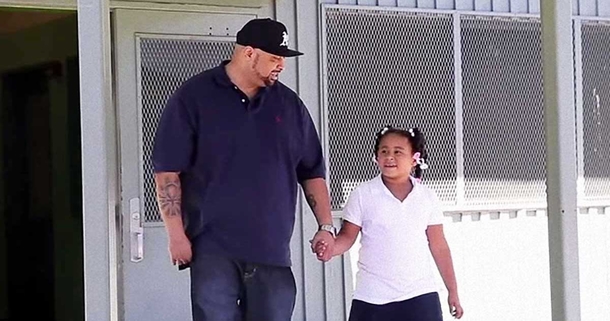Dad Picks Her Up From School And Finds Out She’s Been Bullied – Watch What He Does (Video) - picture 2