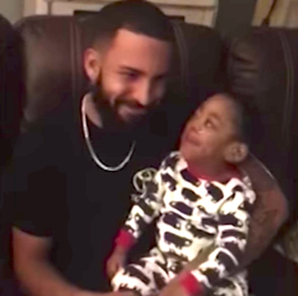 Dad Sings To His Deaf Son, Tears Start To Flow When He Sees Boy's Smile - picture 3