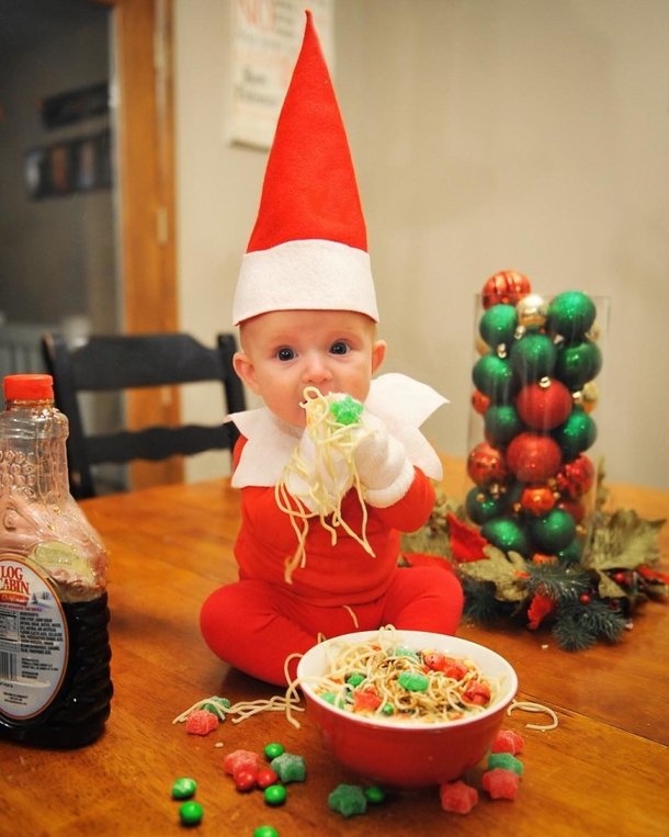 Dad Turns Baby Into “Elf On The Shelf,” His Mischievous Antics Have Internet Cracking Up. - picture 8
