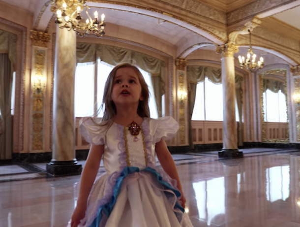 Daddy Dresses Her As A Princess And Hits Record, Footage Is Melting Everyone's Heart - picture 2