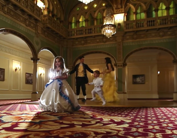 Daddy Dresses Her As A Princess And Hits Record, Footage Is Melting Everyone's Heart - picture 3