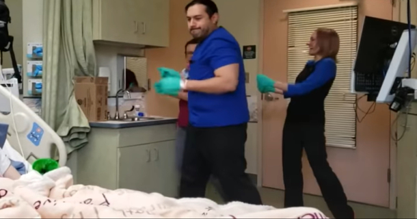 Dancing Nurse Keeps A Smile On Kids’ Faces At The Hospital With His Smooth Moves - picture 4