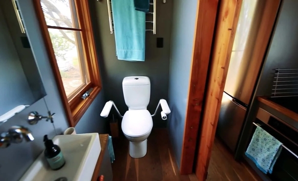Daughter designs beautiful elderly-friendly home for Mother who needed independence in her own private space - picture 7