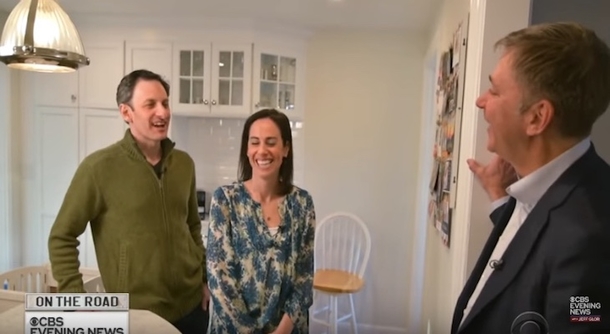 Deaf 2-year-old Girl moves into new neighborhood, her parents discover neighbors conduct meeting they couldn't ignore - picture 3