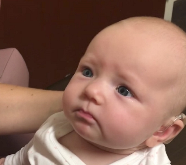 Deaf Baby Hears Mom Say "I Love You" For The First Time Ever. This Special Moment Has Everyone In Tears - picture 2
