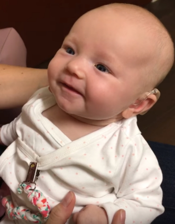 Deaf Baby Hears Mom Say "I Love You" For The First Time Ever. This Special Moment Has Everyone In Tears - picture 3