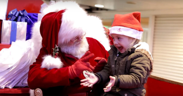 Deaf Girl Can’t Speak With Santa, So He Does Something BEAUTIFUL. Total Heartmelt. - picture 6