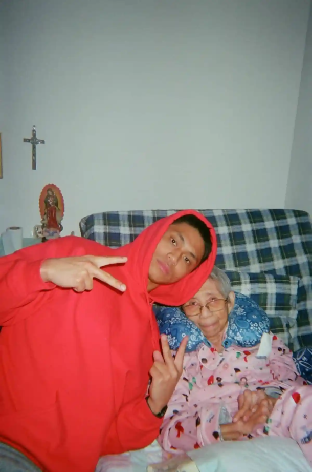 Dedicated grandson stops family from putting grandma in elderly care home by becoming his full-time caregiver - picture 2