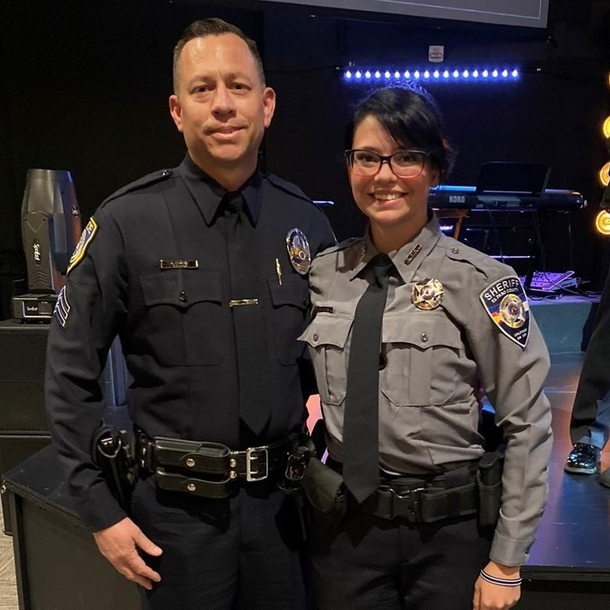 Deputy gets badge from officer who saved her from a drug house as a baby 22 years ago - picture 3