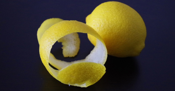 Destroy Joint Pain Forever With A Simple Lemon Peel Slice - picture 2