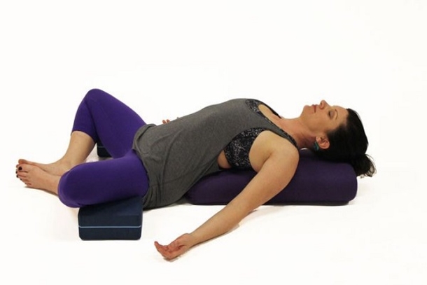 Do This Movement Every Night Before Going To Bed, Your Body Will Change and Relax In No Time! - picture 3