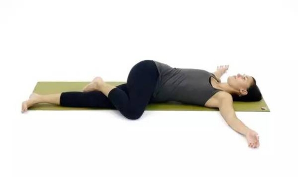 Do This Movement Every Night Before Going To Bed, Your Body Will Change and Relax In No Time! - picture 5