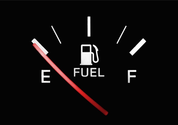 Do You Stretch Your Empty Gas Tank As Far As You Can? Here's What You Should Be Doing - picture 2