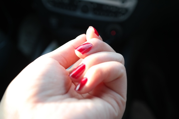 Do Your Nails Constantly Break Or Split? This Is What Your Body May Be Trying To Tell You - picture 2