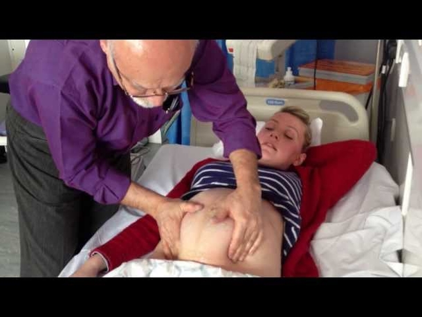 Doctor Presses Down On Breech Baby. Now Keep Your Eyes On Mom’s Moving Belly… OMG! - picture 2