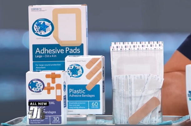 Doctor Teaches 1 Simple Trick For Keeping Band-Aids In Place. We've Been Doing It All Wrong! - picture 2