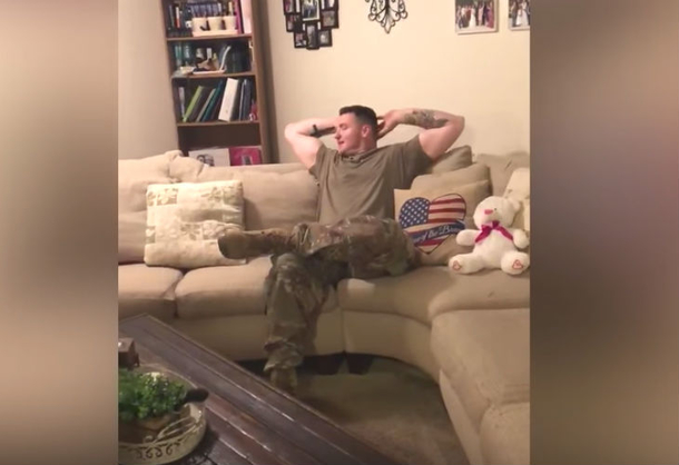 Dog Thought His Soldier Father Left Her Forever, Her Reaction Is Priceless Once They Reunite - picture 2