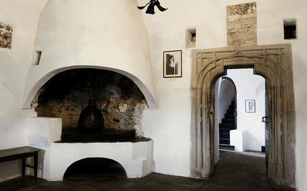 Dracula's Castle Is Up For Sale And It Is Pretty Amazing - picture 10