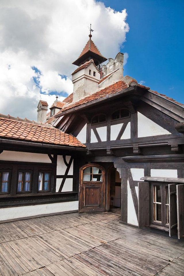 Dracula's Castle Is Up For Sale And It Is Pretty Amazing - picture 14
