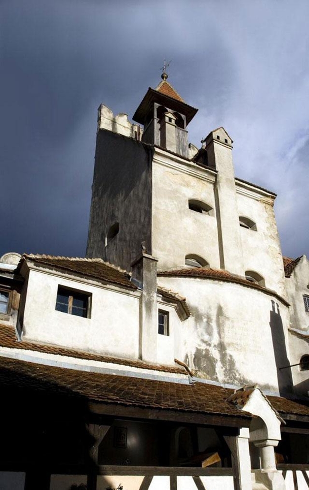 Dracula's Castle Is Up For Sale And It Is Pretty Amazing - picture 19