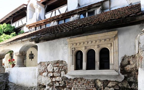 Dracula's Castle Is Up For Sale And It Is Pretty Amazing - picture 22