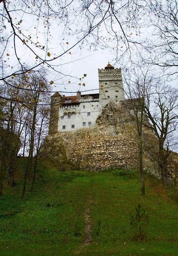 Dracula's Castle Is Up For Sale And It Is Pretty Amazing - picture 25