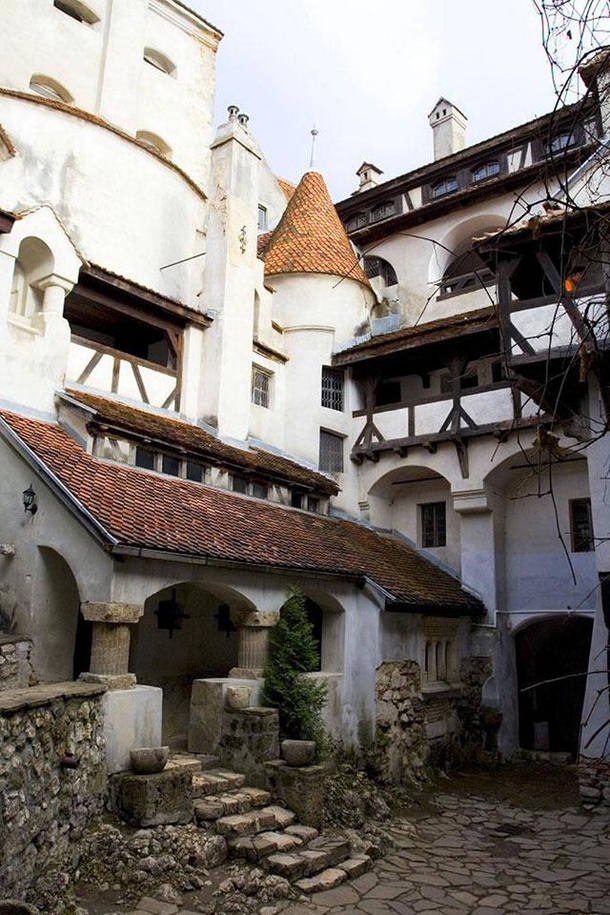 Dracula's Castle Is Up For Sale And It Is Pretty Amazing - picture 7