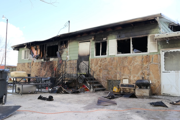 Driver Sees Burning House And Goes To The Rescue To Save Family Trapped Inside. - picture 5