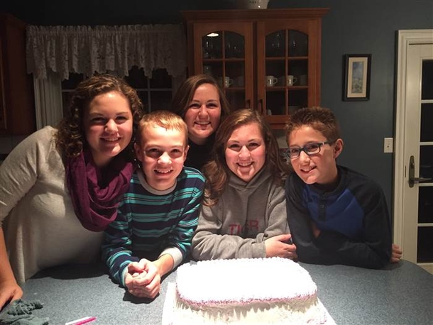 Dying Mother Finds Loving Family To Adopt Her Son After She’s Gone - picture 6