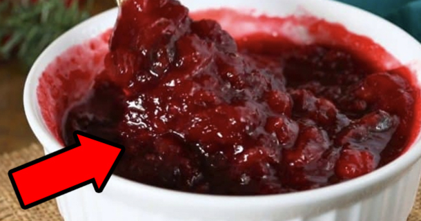 Easy 5-Ingredient Cranberry Sauce Recipe for the Holidays - picture 2