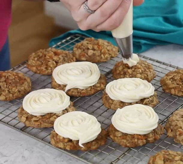 Easy Mini Carrot Cake Cookie Recipe - picture 3