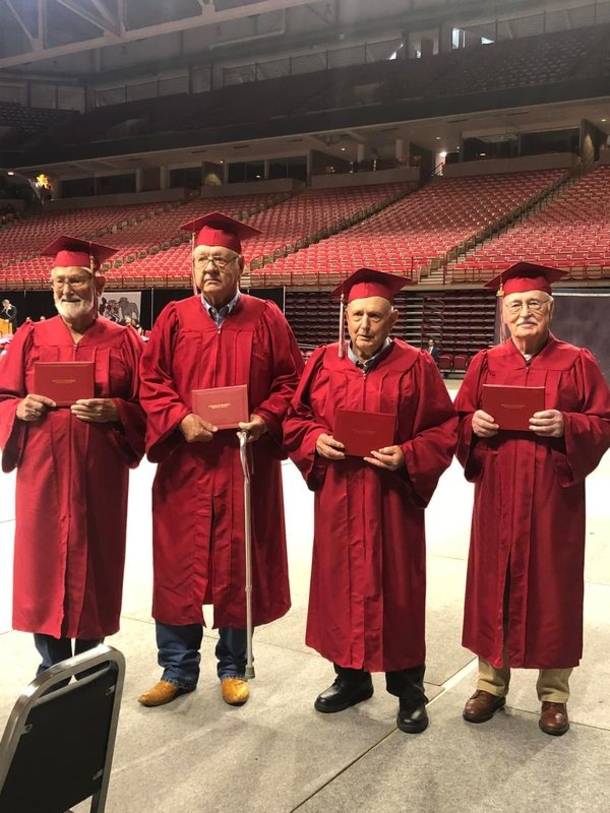 Elderly veterans get their diplomas almost 70 years after they left high school to join the Air Force - picture 3