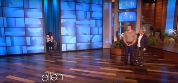 Ellen Helps Marine Reunite With Wife, Once The Curtains Pull Back, She's Holding A Surprise He Never Expected - picture 2