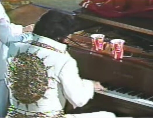 Elvis’ last recording ever was forgotten until now – once I heard this song, I felt chills - picture 2