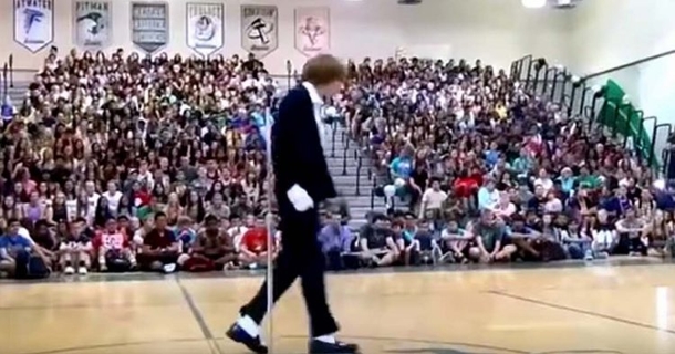 Every Kid Laughed At Him When He Walked Out For The Talent Show. Then The Music Began - picture 7