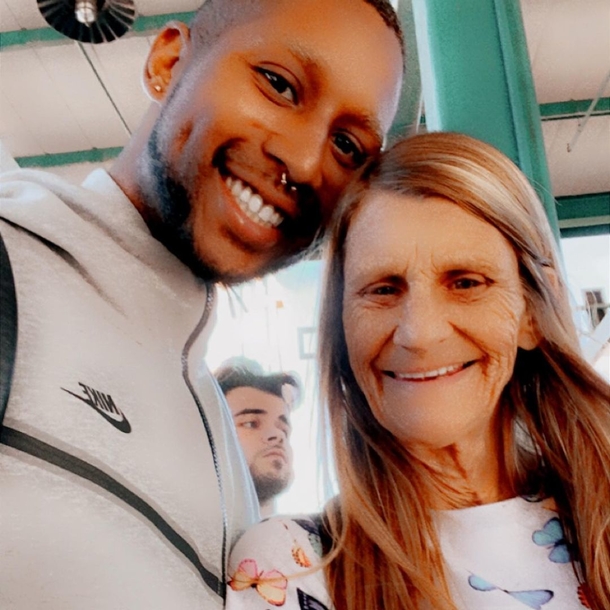 Everyone believed the woman was his grandmother, but the two are actually married despite a 37-year age difference - picture 4