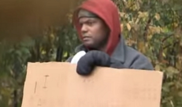 Everyone Overlooked Panhandler’s Sign, Discovered His Ultimate Plan Quickly - picture 2