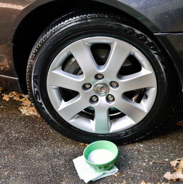Expert car washer shares 13 cleaning hacks to keep the inside and outside of your car spotless - picture 6