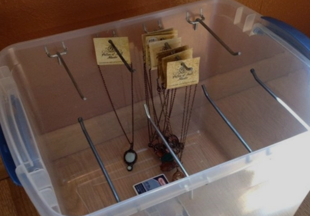 Expert DIYer uses plastic storage bins in ways I never expected. Here are 8 fantastic ideas - picture 5