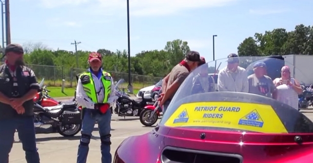 Fallen Marine Was Being Shipped Home In A Fedex Box Until These Bikers Stepped In And Did THIS! - picture 2