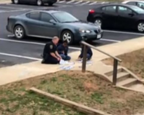 Family Calls Police Due To A Gas Leak. Seconds Later, Mom Spots Cop Lying On The Ground - picture 2