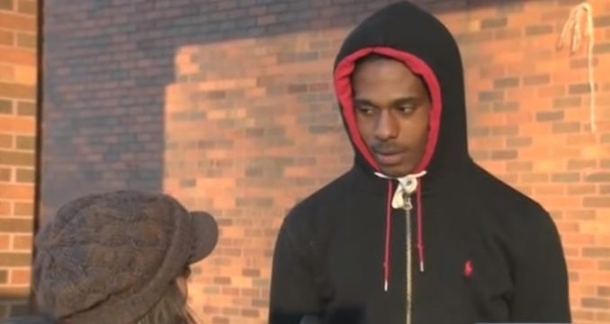 Family Dollar Places Sign On Window With ‘Racist’ Request, Causes Major Outrage - picture 4