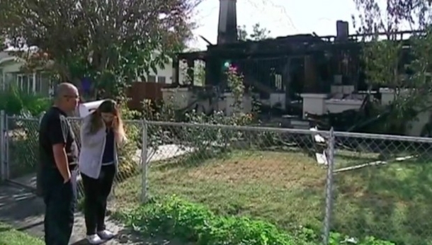 Family Loses Home To Arson On Thanksgiving, STUNNED At Firemens’ Reaction - picture 3