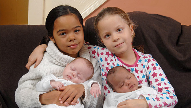Family triumph over million to one odds after having second set of twins with different skin color – ‘It’s amazing’ - picture 3