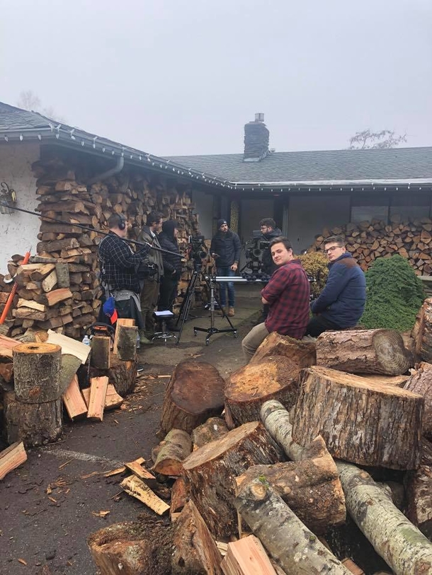 Father and his twin sons cut enough firewood to fill 80 trucks – donate it to those who are in need - picture 5